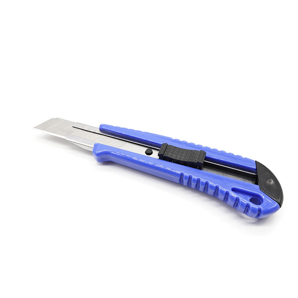 Cutter à Lame de 18mm (Couleur aléatoire)